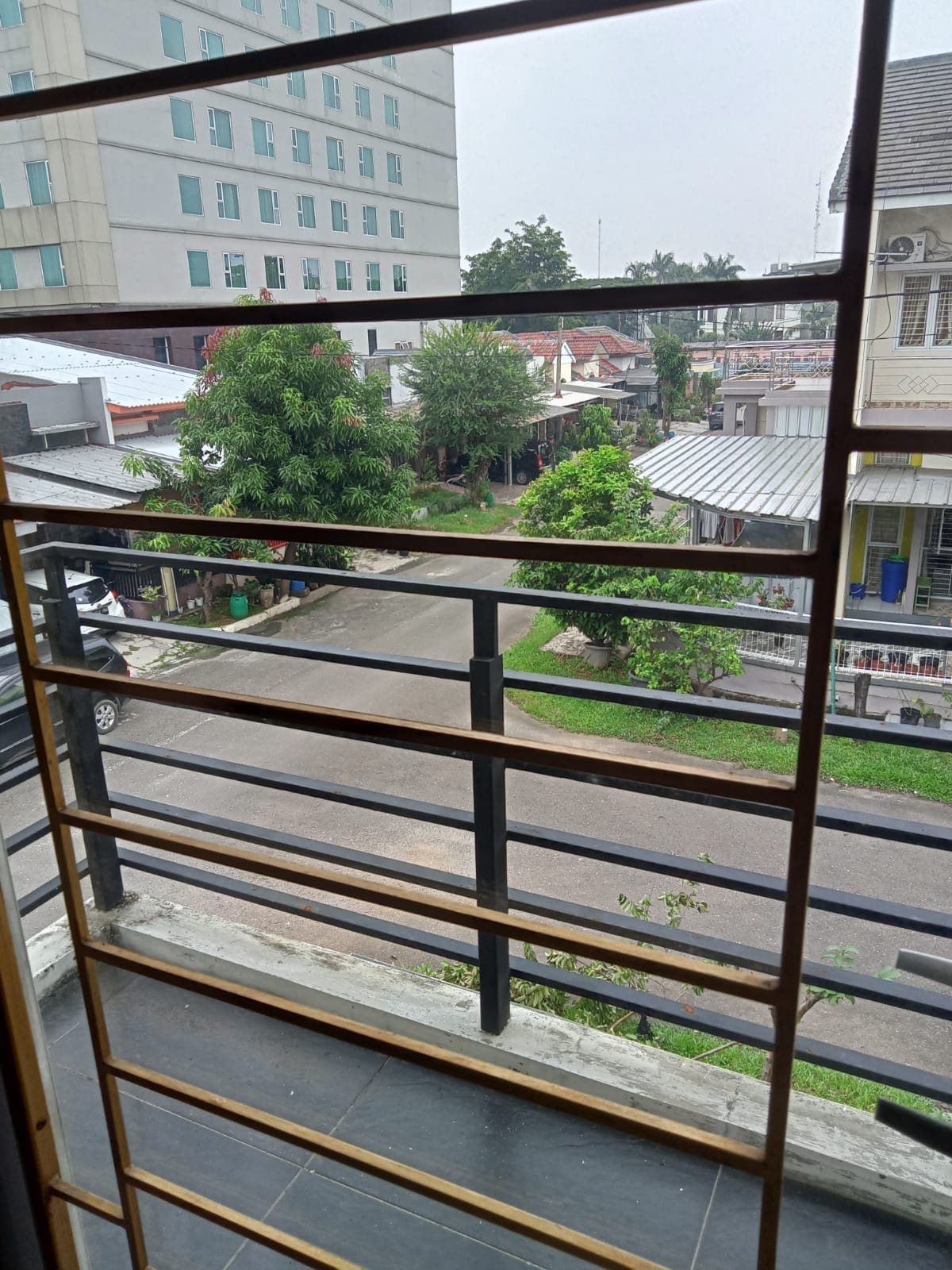 Rumah Disewakan Semi Furnished di Simpruk Sriwijaya Lippo Cikarang